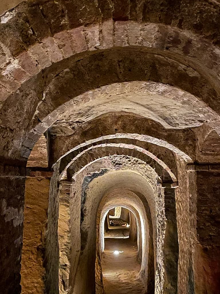 Grotte di Piazza Dante - Image 1