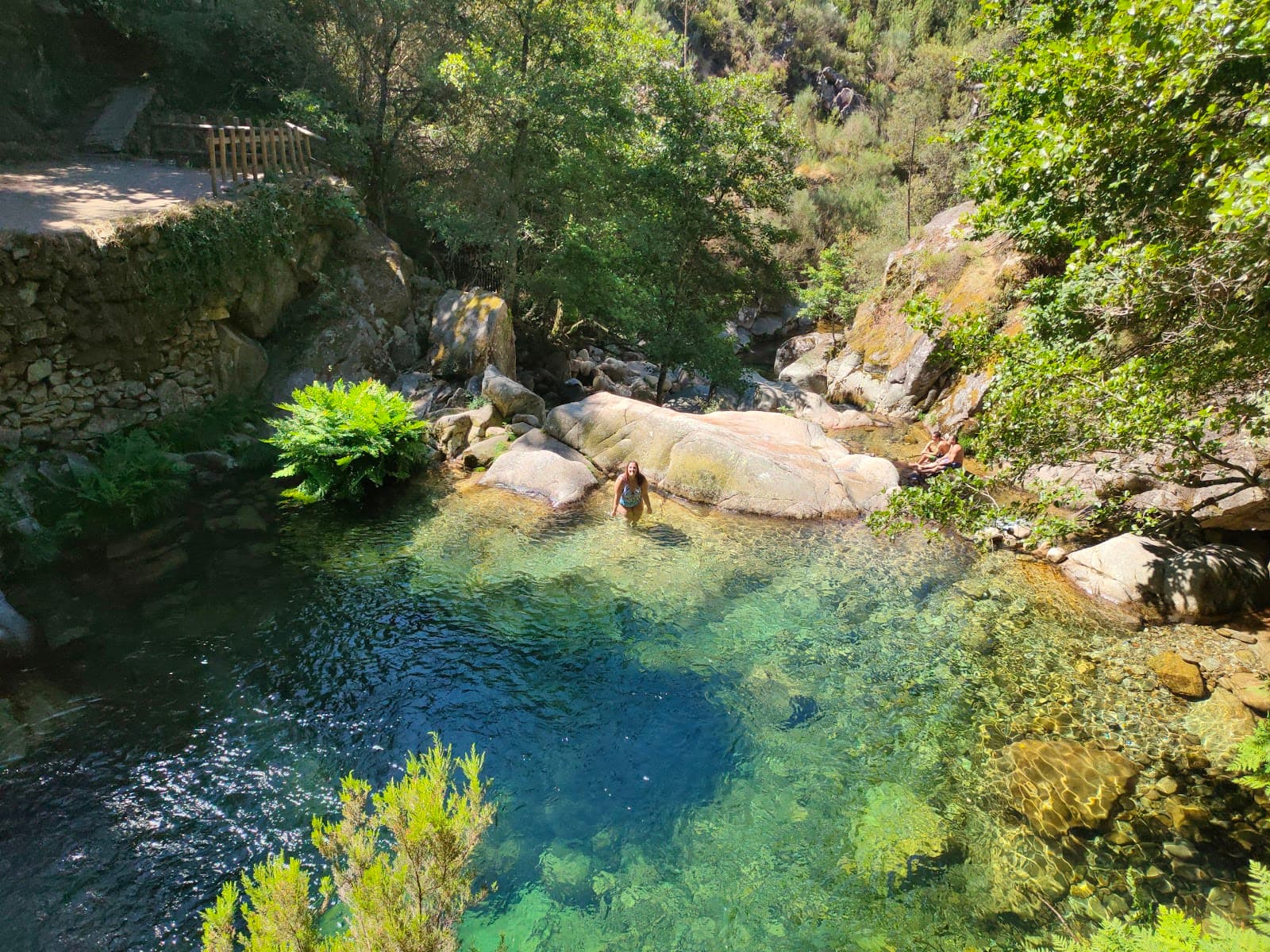 Poço Azul (Rio de Frades) - Image 1