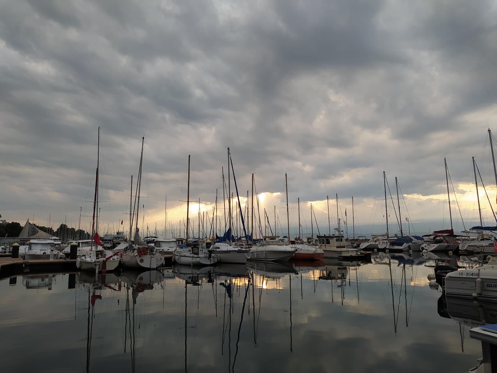 Municipal Beach (Plage d'Évian) - Image 1
