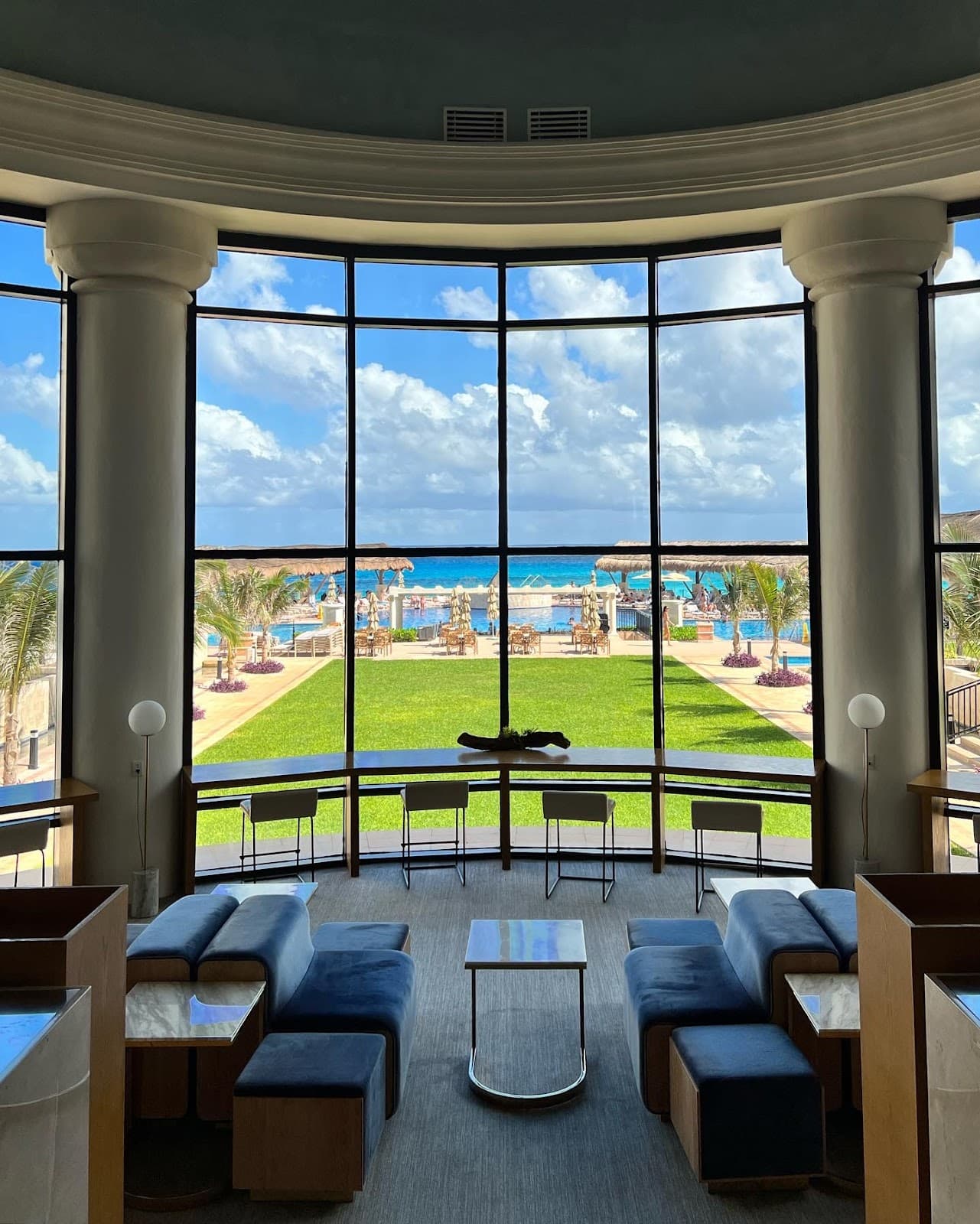 The Ritz-Carlton, Cancun Lobby Bar - Image 1
