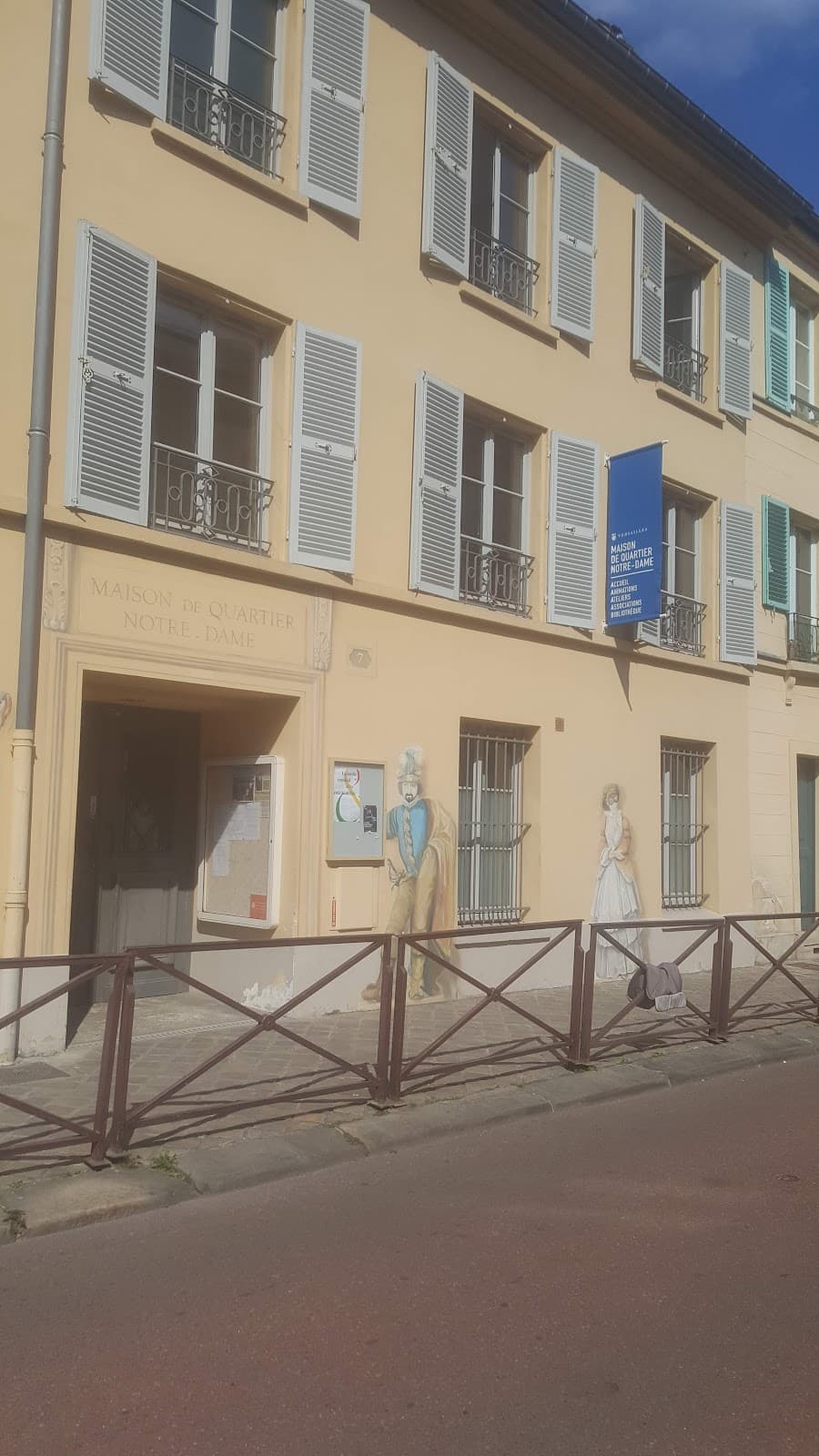 Notre-Dame Quarter - Image 1