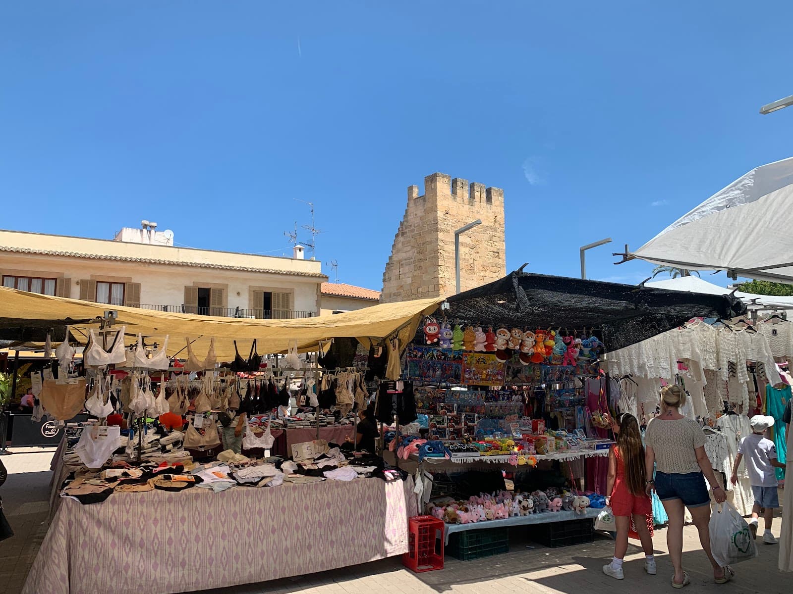 Alcúdia Market - Image 1