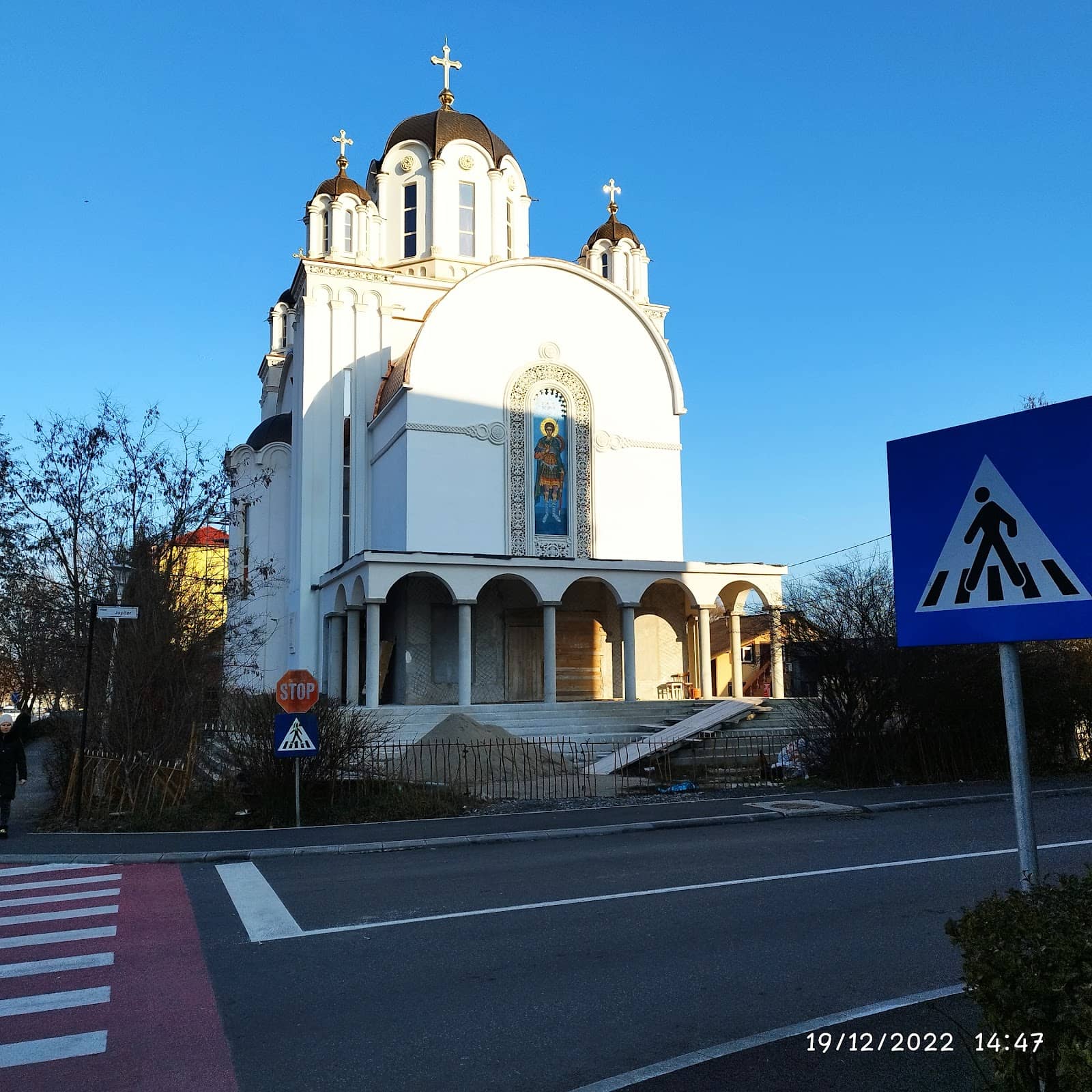 Local Boutiques & Shops