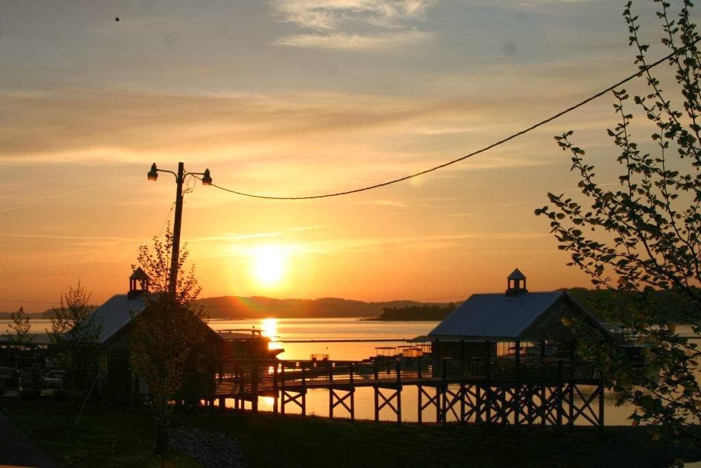 Mountain Cove Marina - Image 1