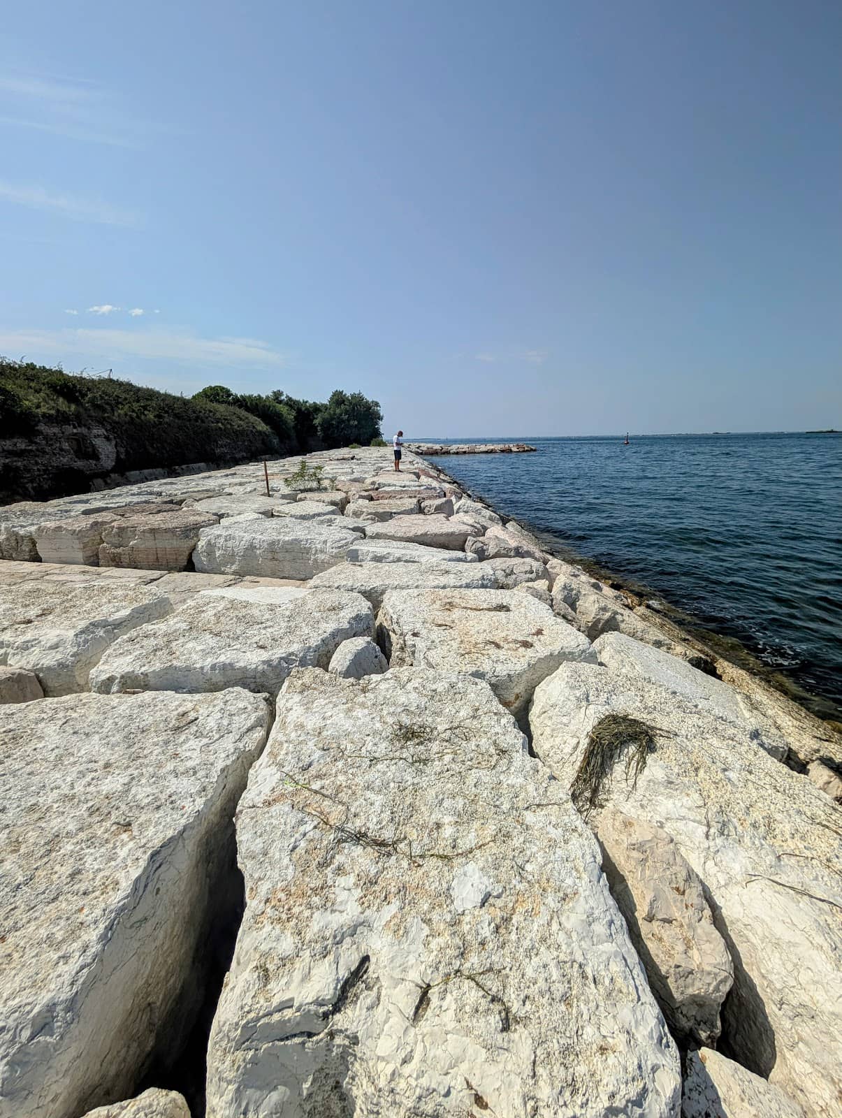 Lagoon & Sea Views