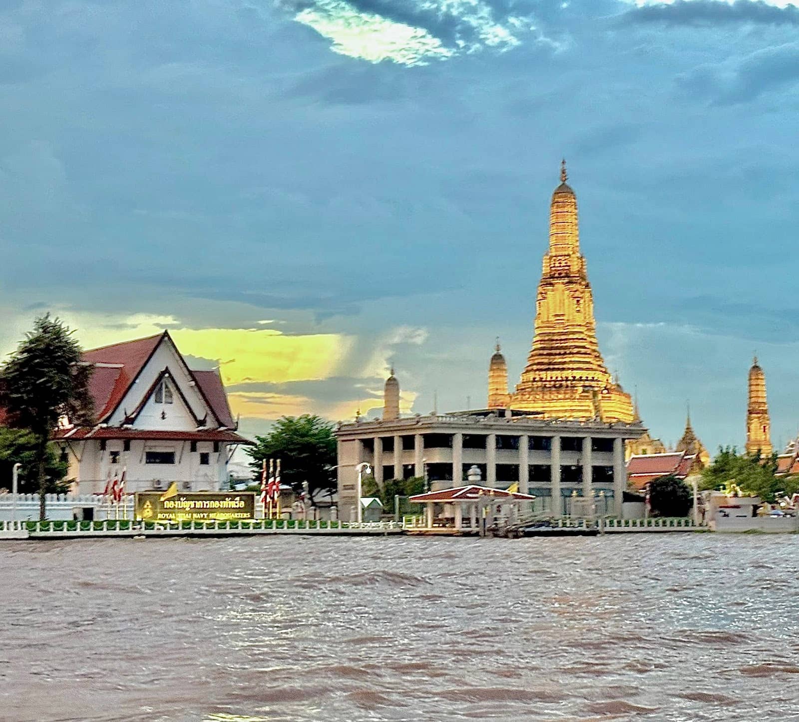 Wat Arun Views