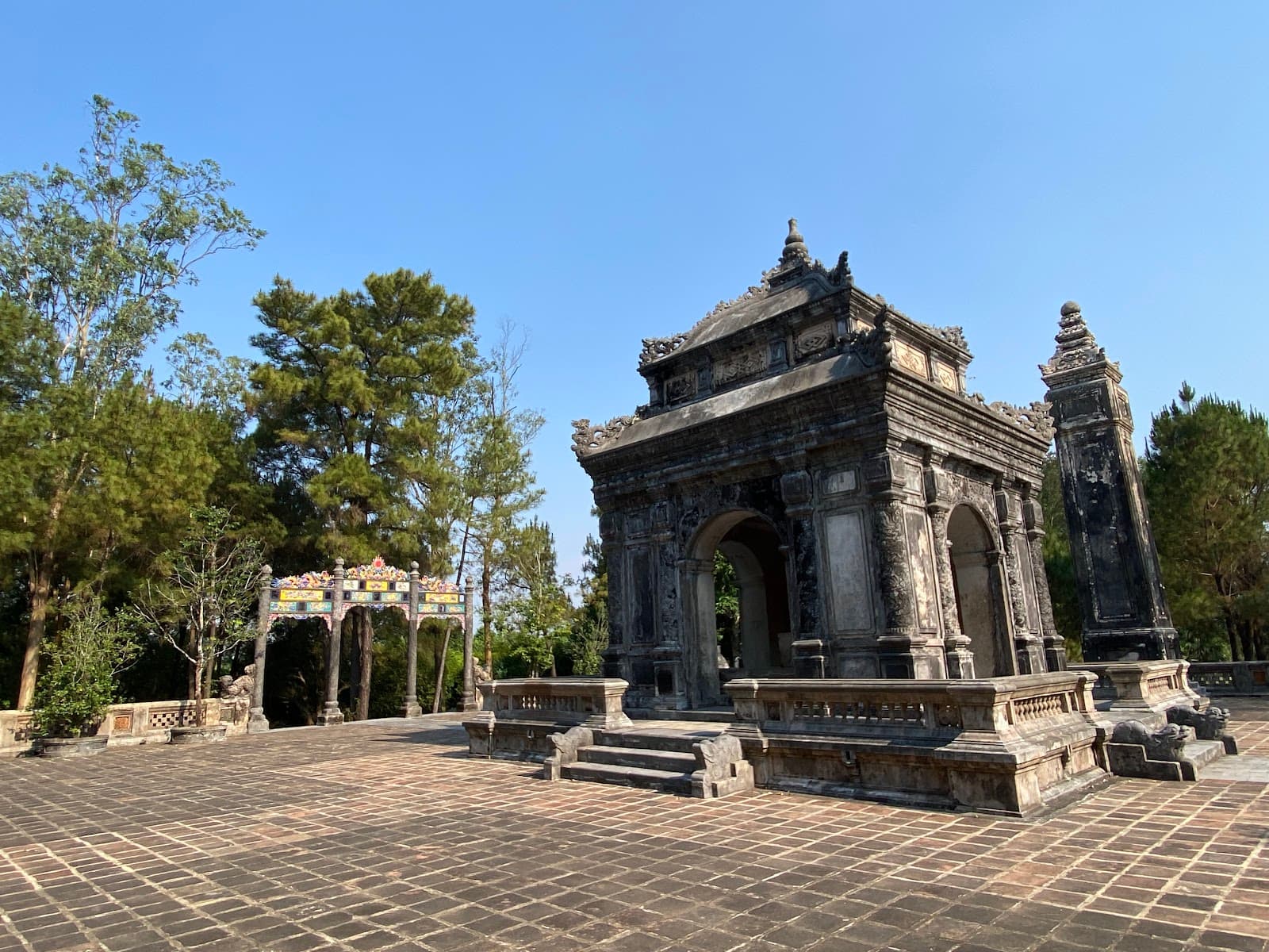 Tomb of Dong Khanh Hue - Image 1