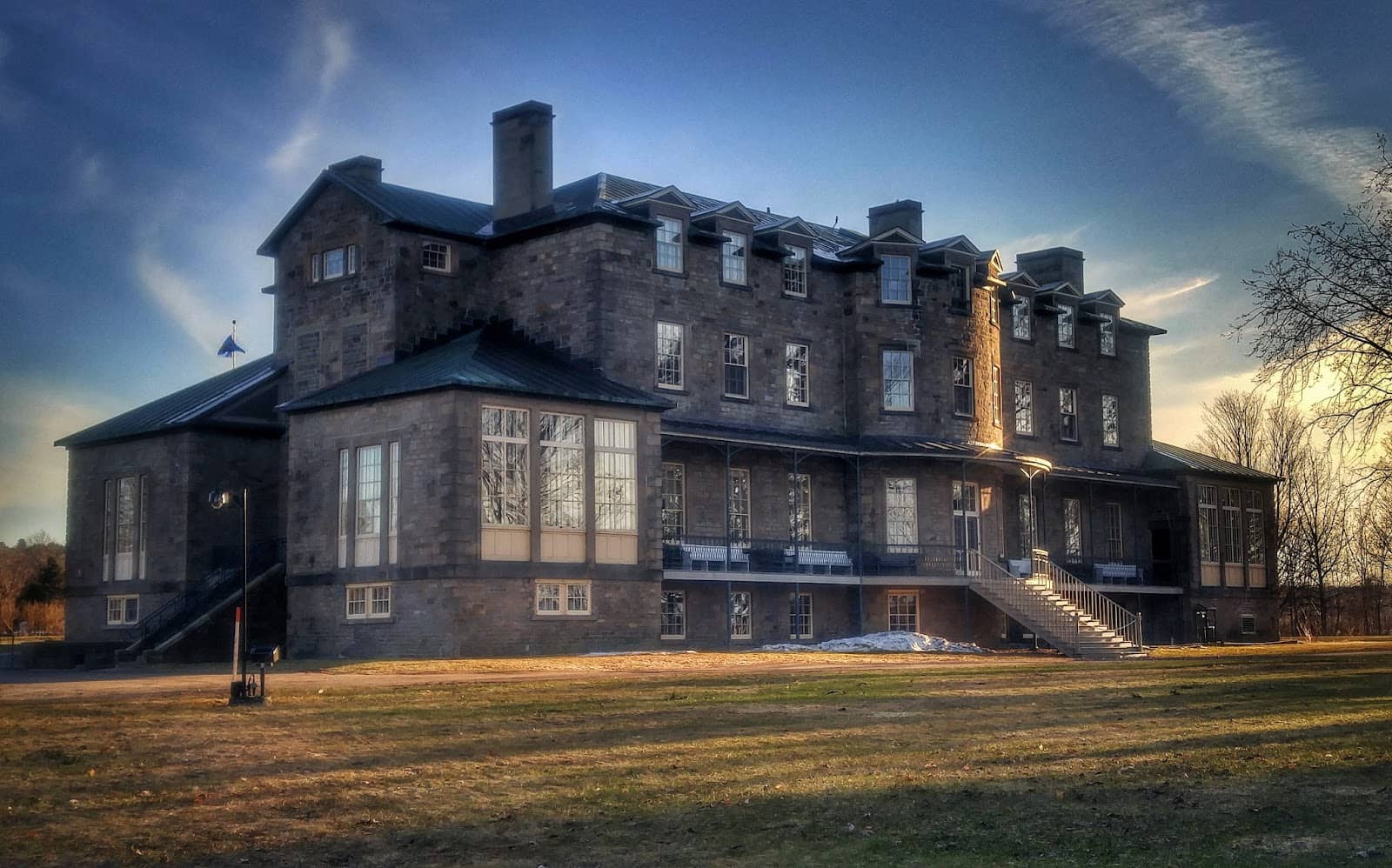 Riverfront Trail Access