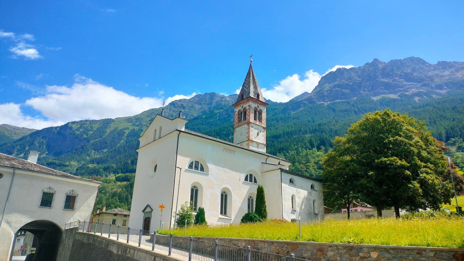 Chiesa di San Carlo Borromeo (Li Curt) - Image 1