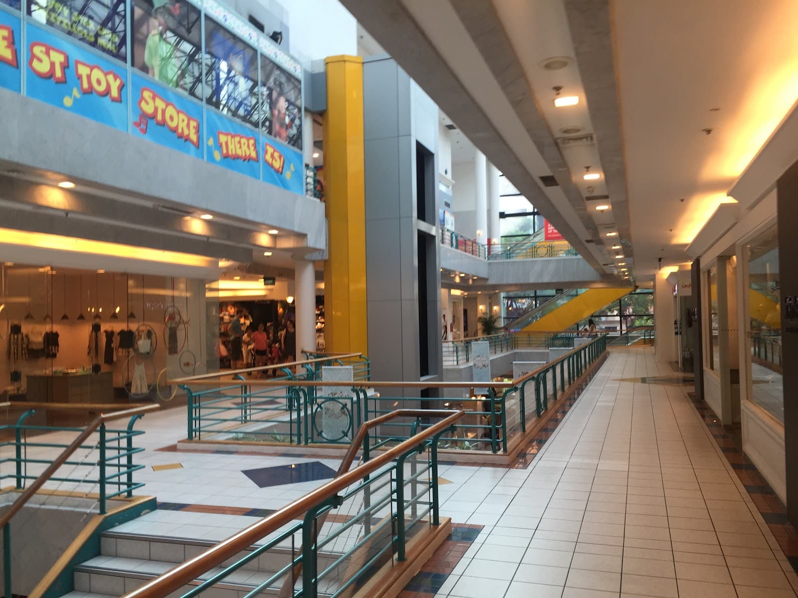 Forum The Shopping Mall - Image 1