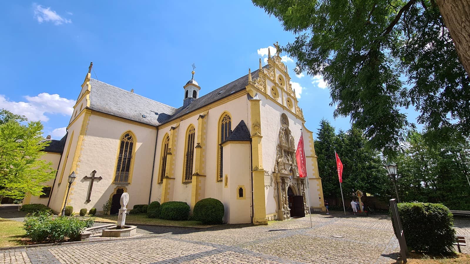 Pilgrimage Atmosphere