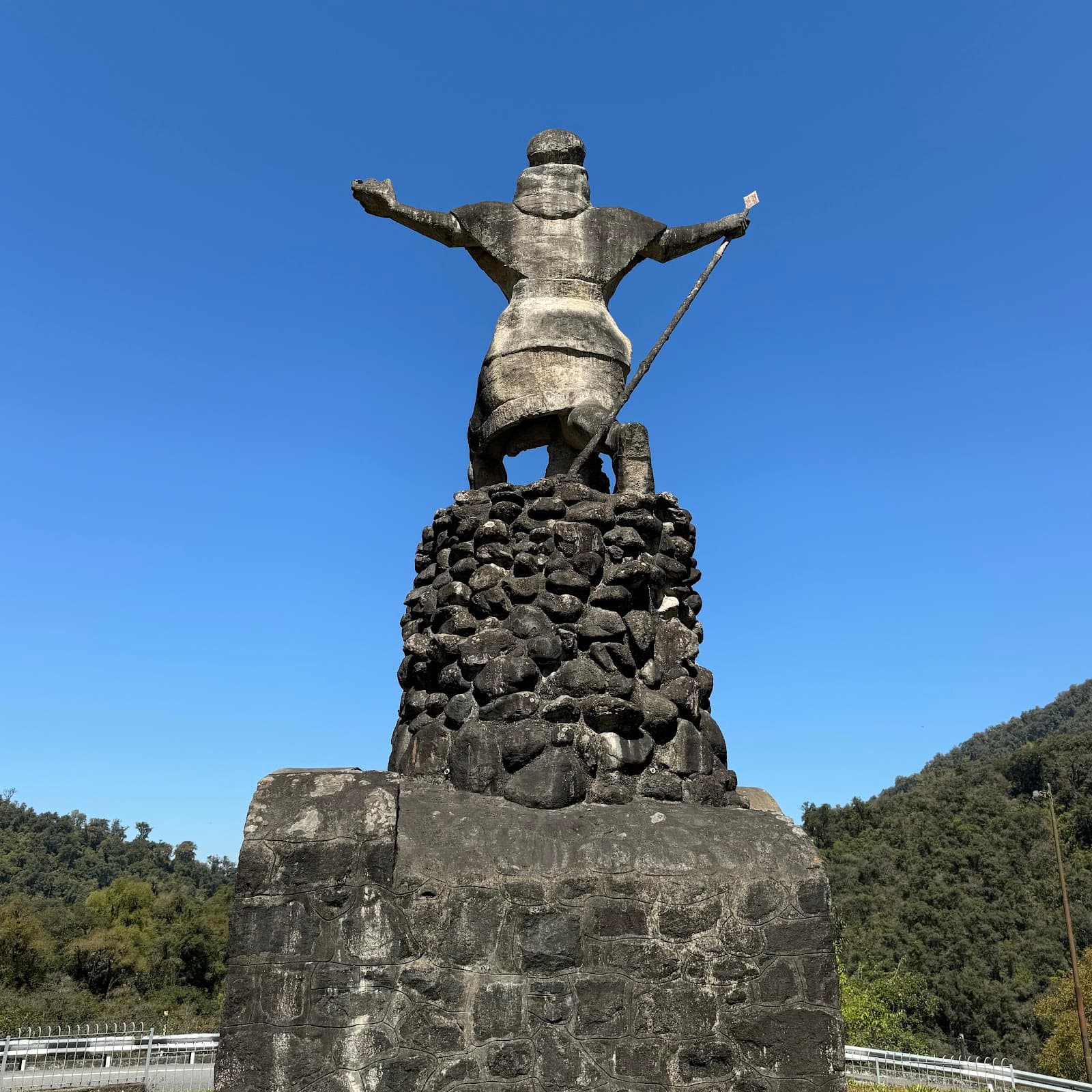 Monumento al Indio RP307 - Image 1