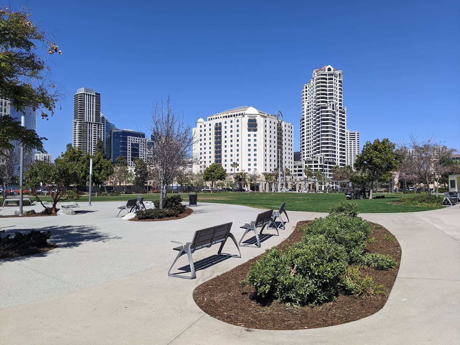 Lush Landscaping & Lawns