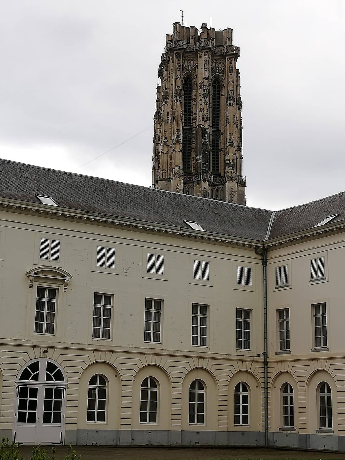 Mechelen's Medieval Architecture