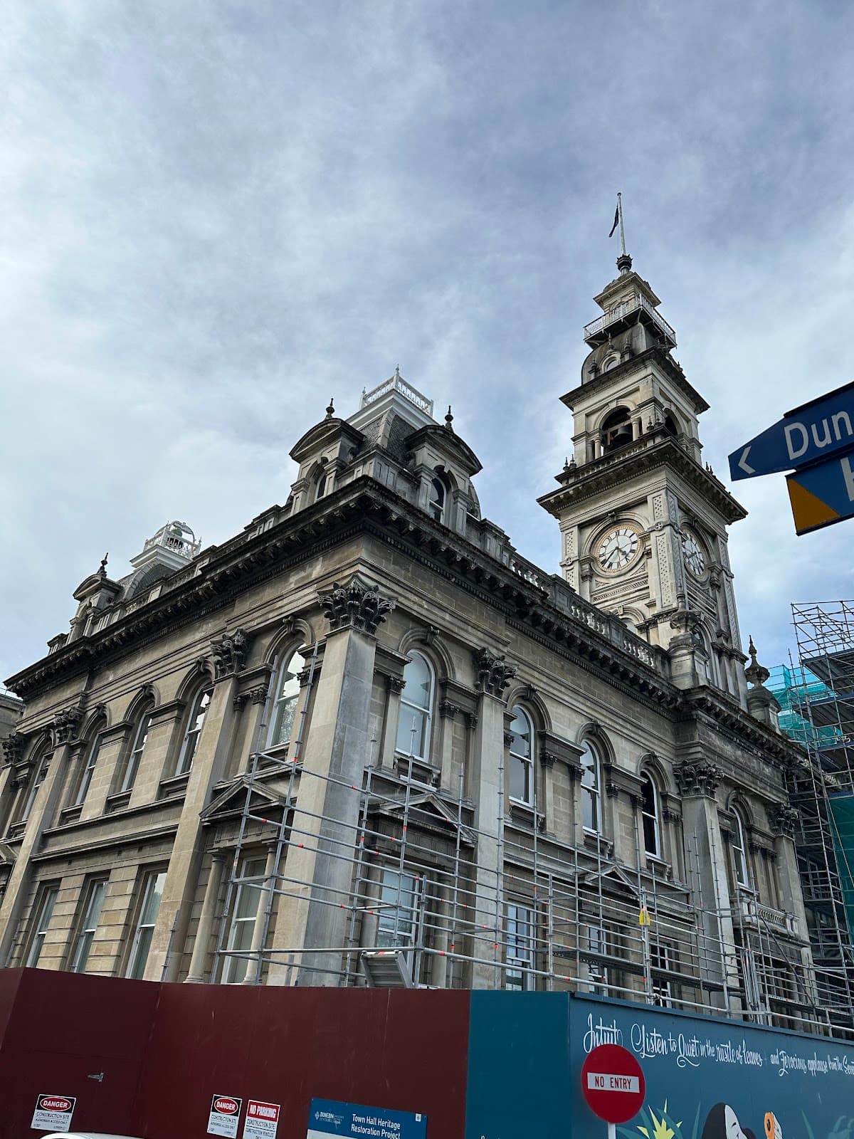 Dunedin Town Hall - Image 1
