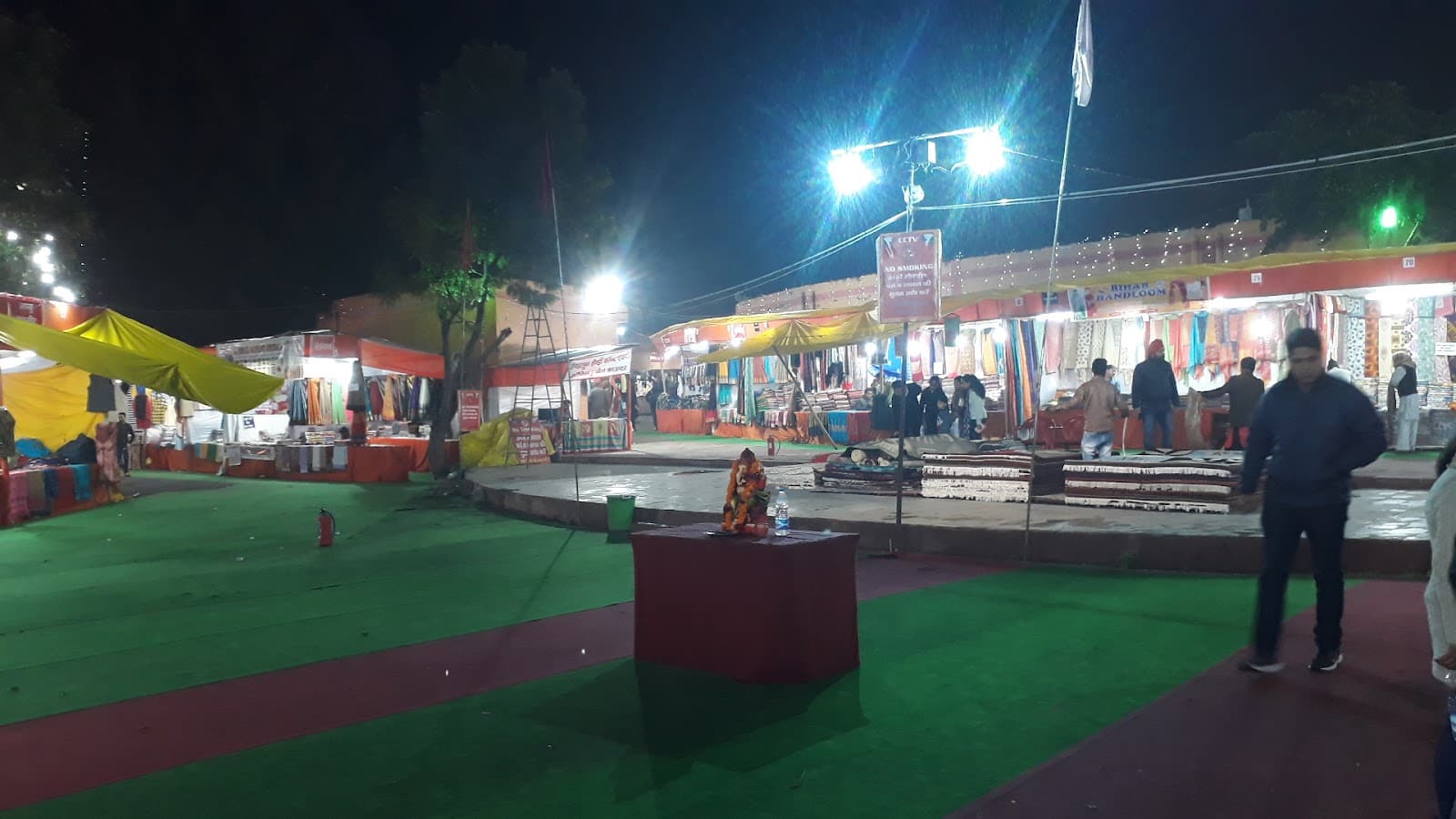 Bareilly Haat Bareilly - Image 1