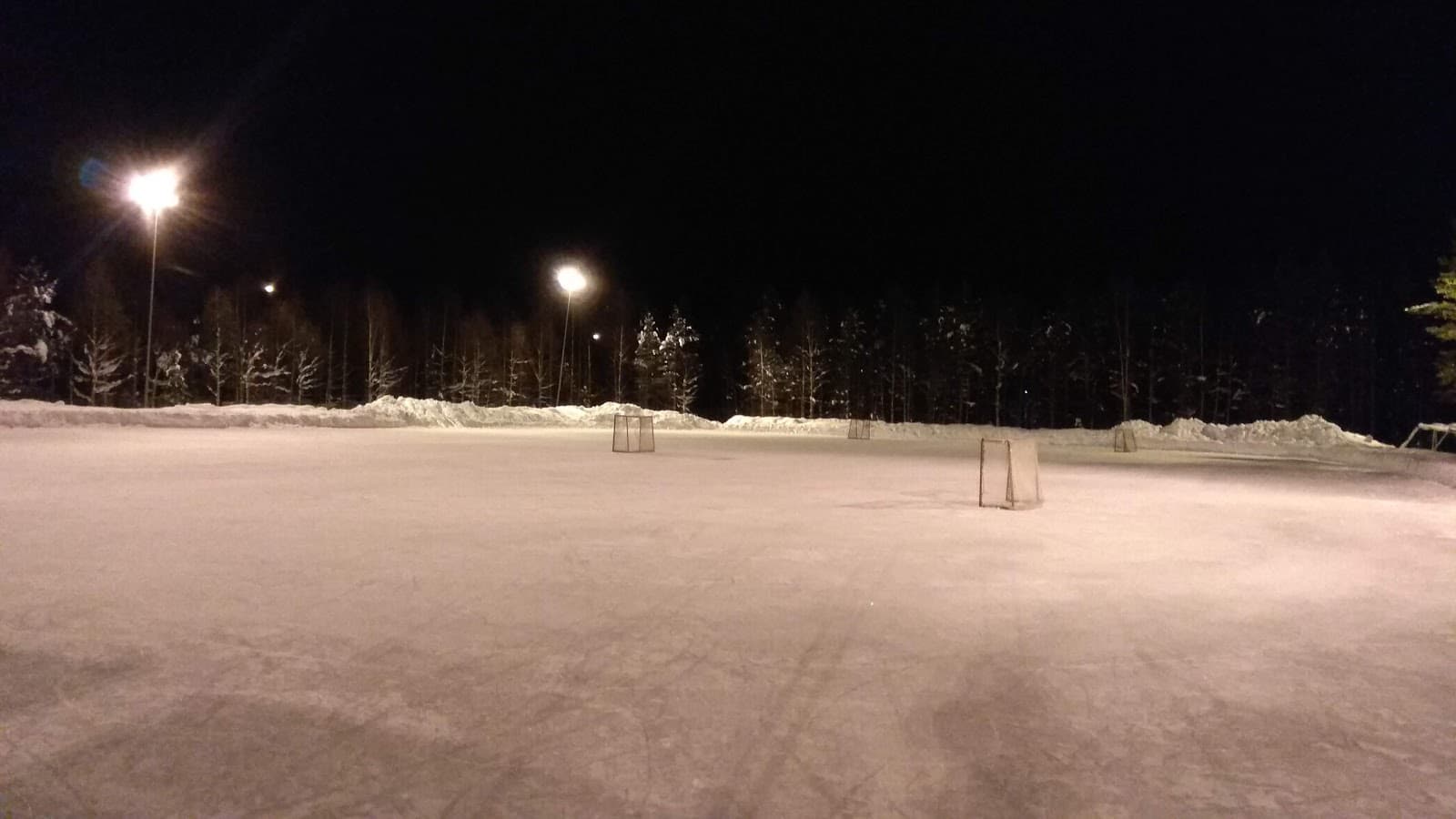 Ounaspaviljonki Ice Rink Rovaniemi - Image 1