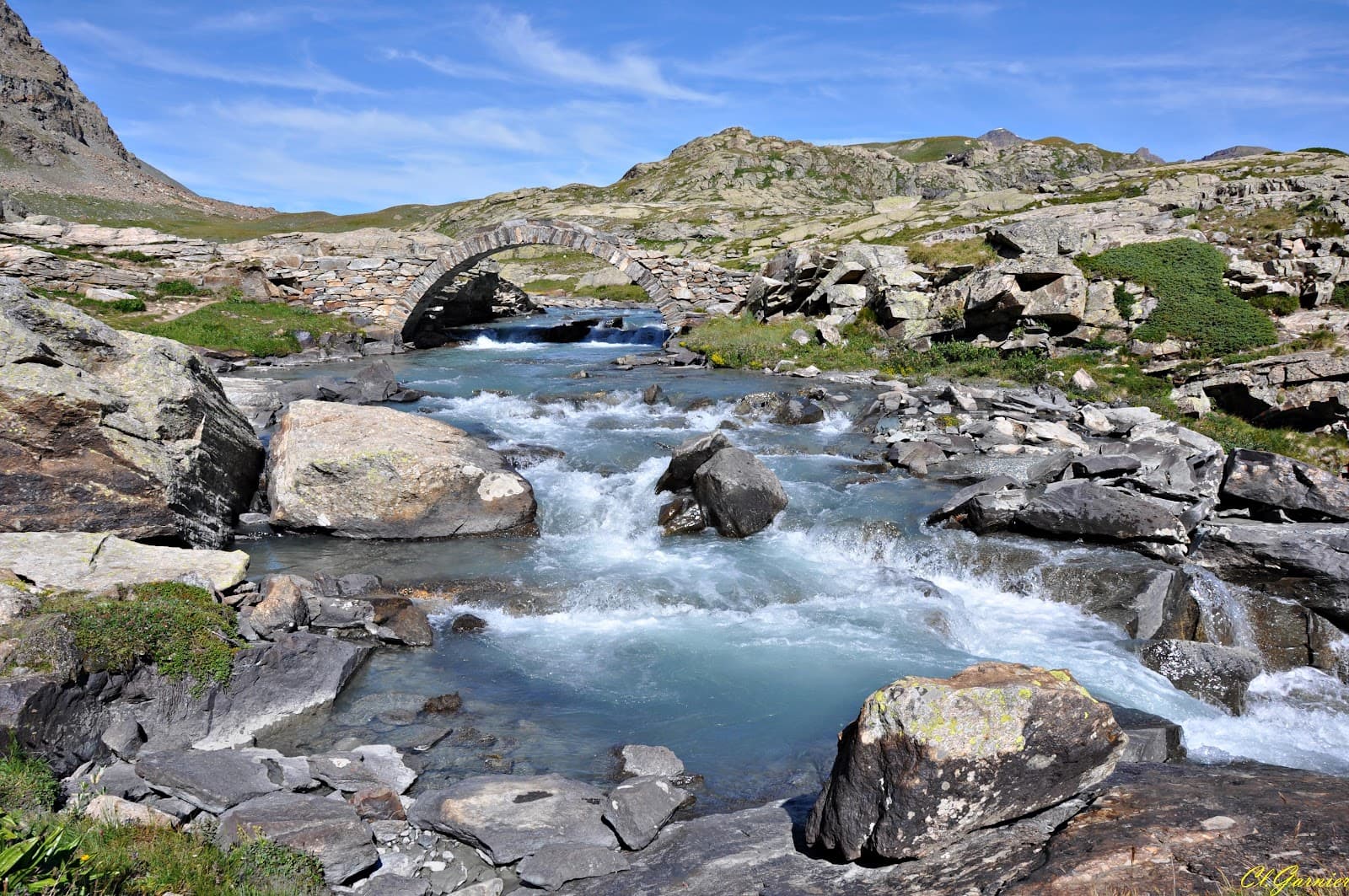 Reculaz Gorge and Waterfall - Image 1