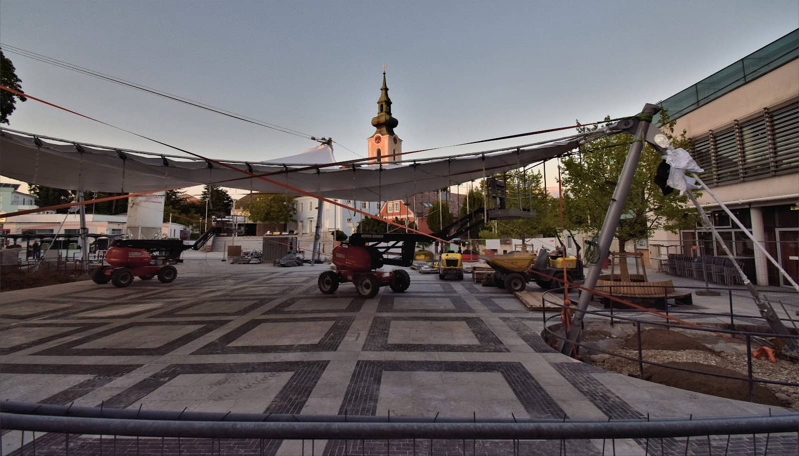 Inviting Cafes & Restaurants