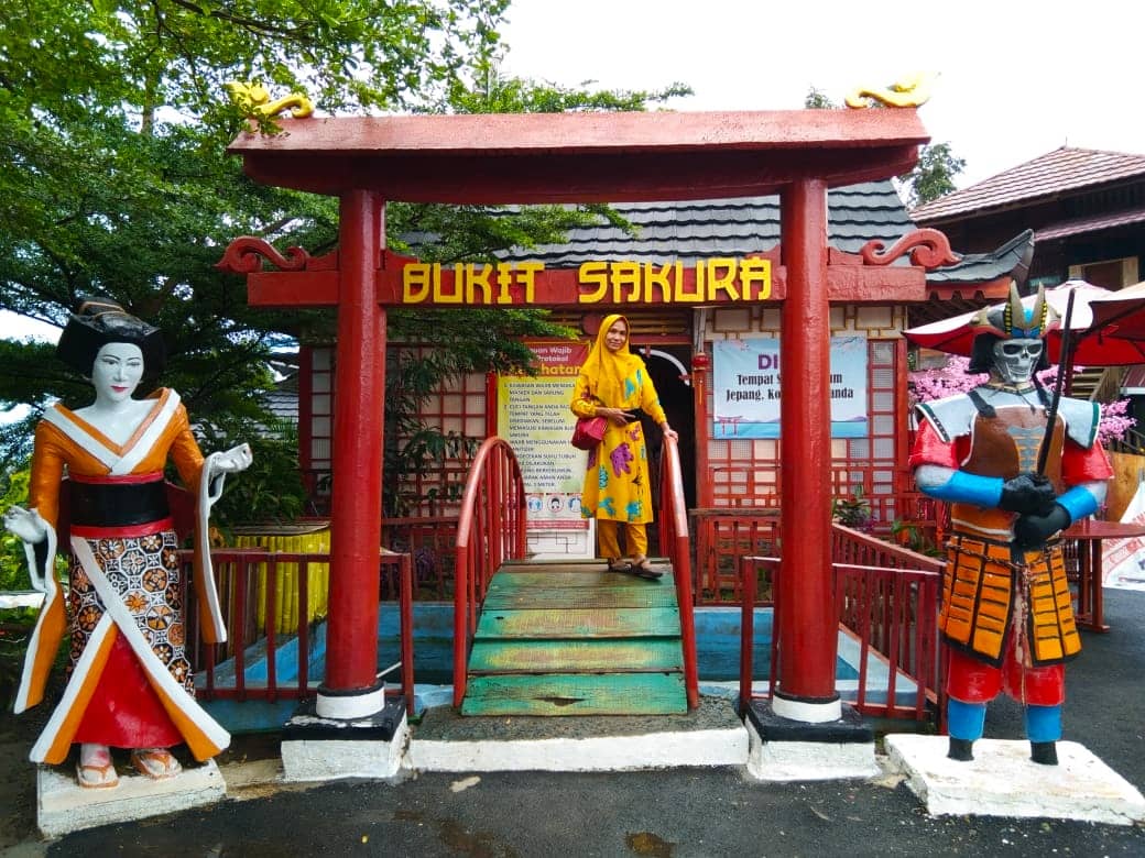 Samurai Statue