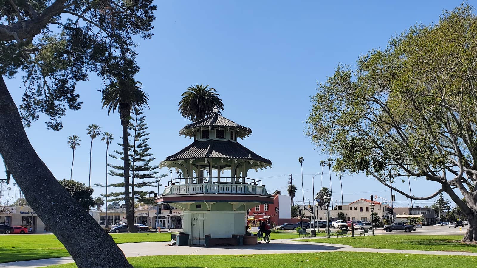 Historic Plaza Adjacent