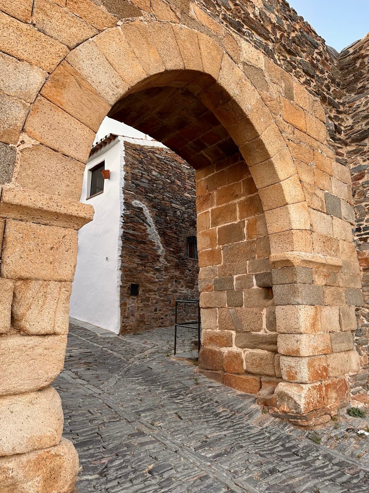 Porta da Alcoba - Image 1