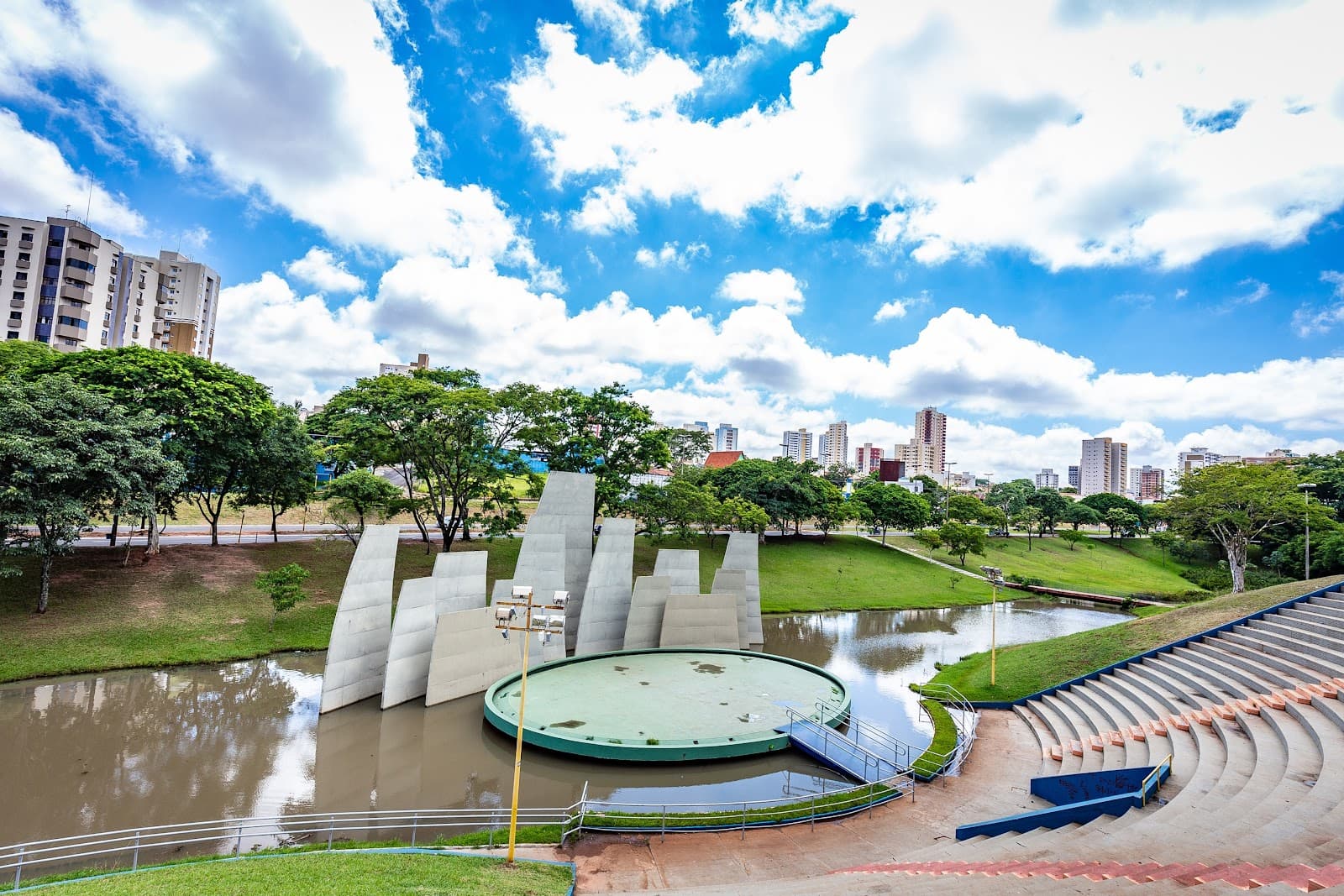 Parque Vitória Régia Bauru - Image 1