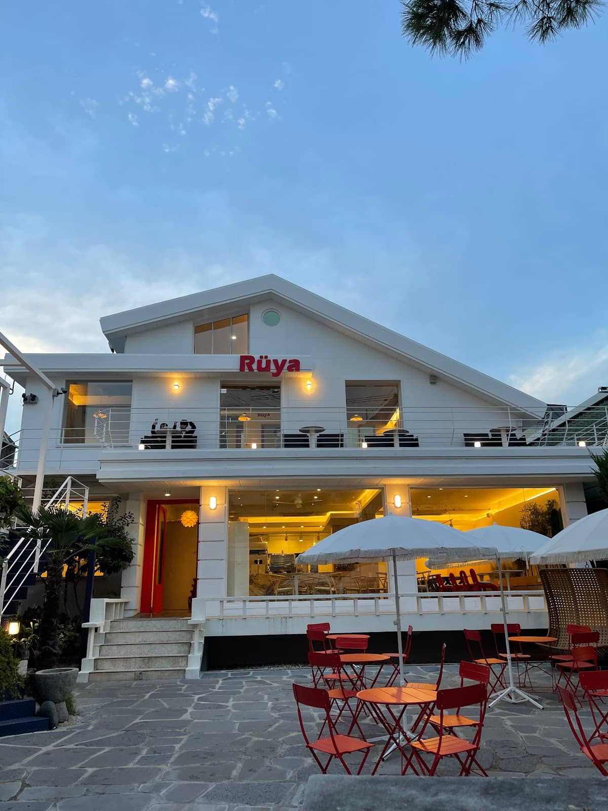 Delectable Desserts & Treats