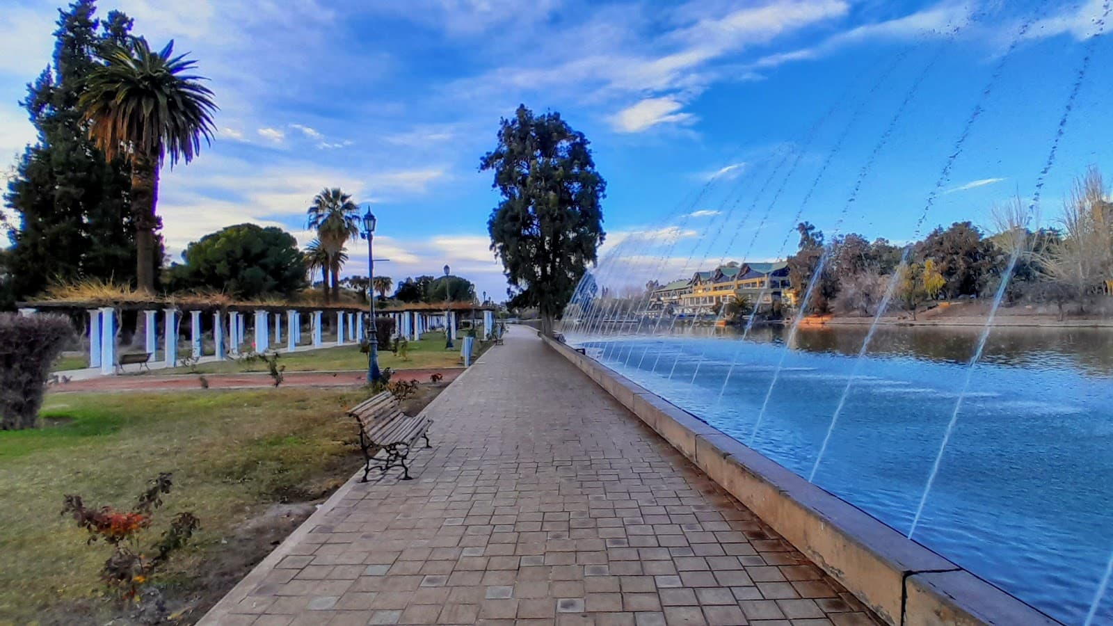 Lago del Parque San Martín - Image 1