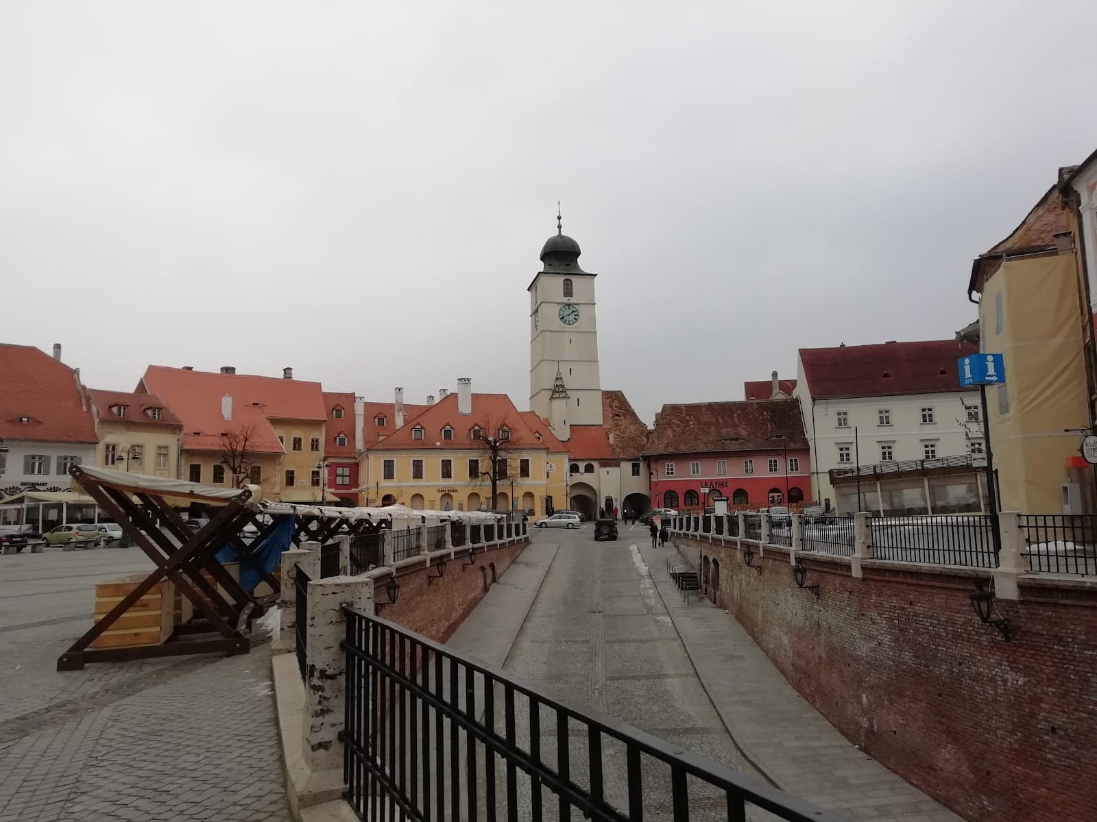 Small Square Sibiu - Image 1