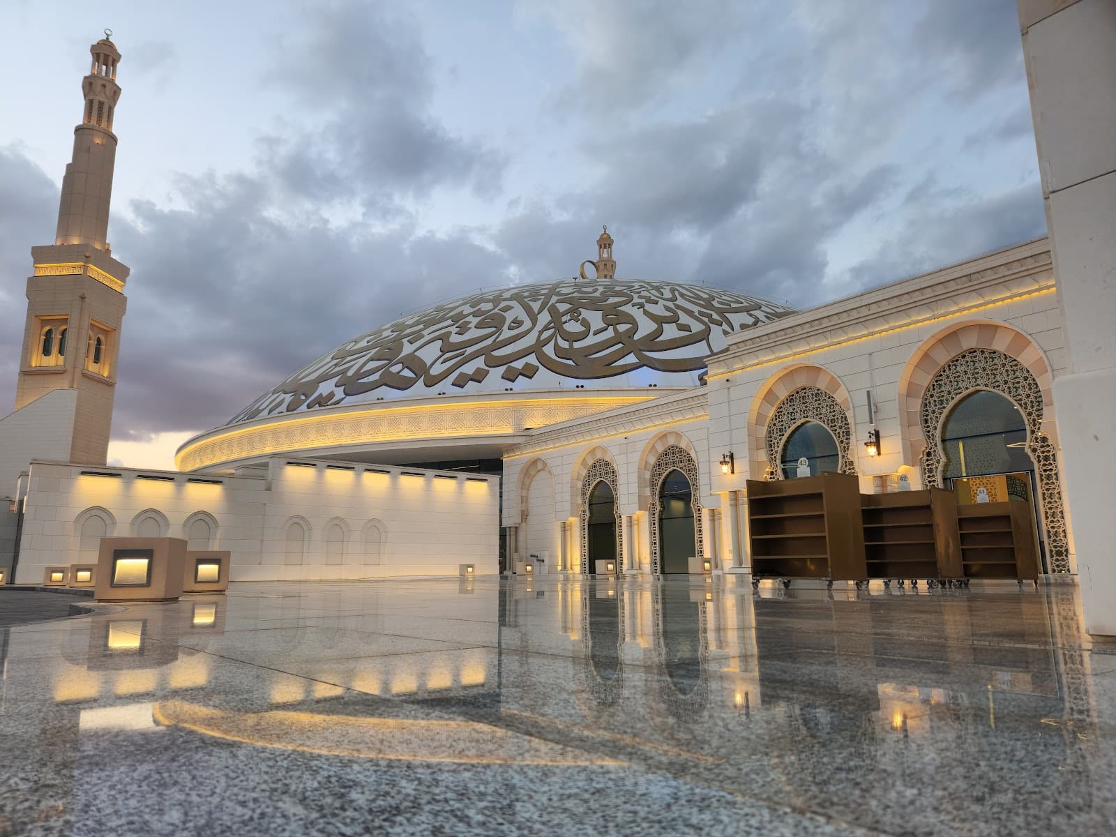 Sheikh Khalifa Bin Zayed Al Awwal Mosque - Image 1