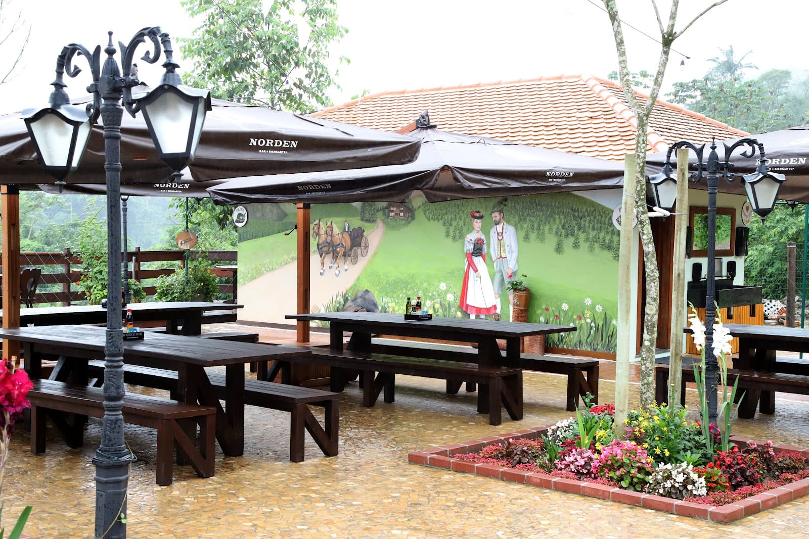 Biergarten Blumenau - Image 1