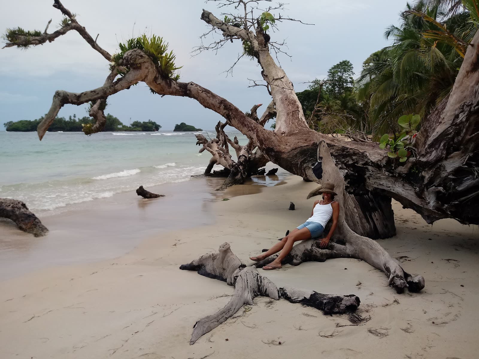 Red Frog Beach - Image 1