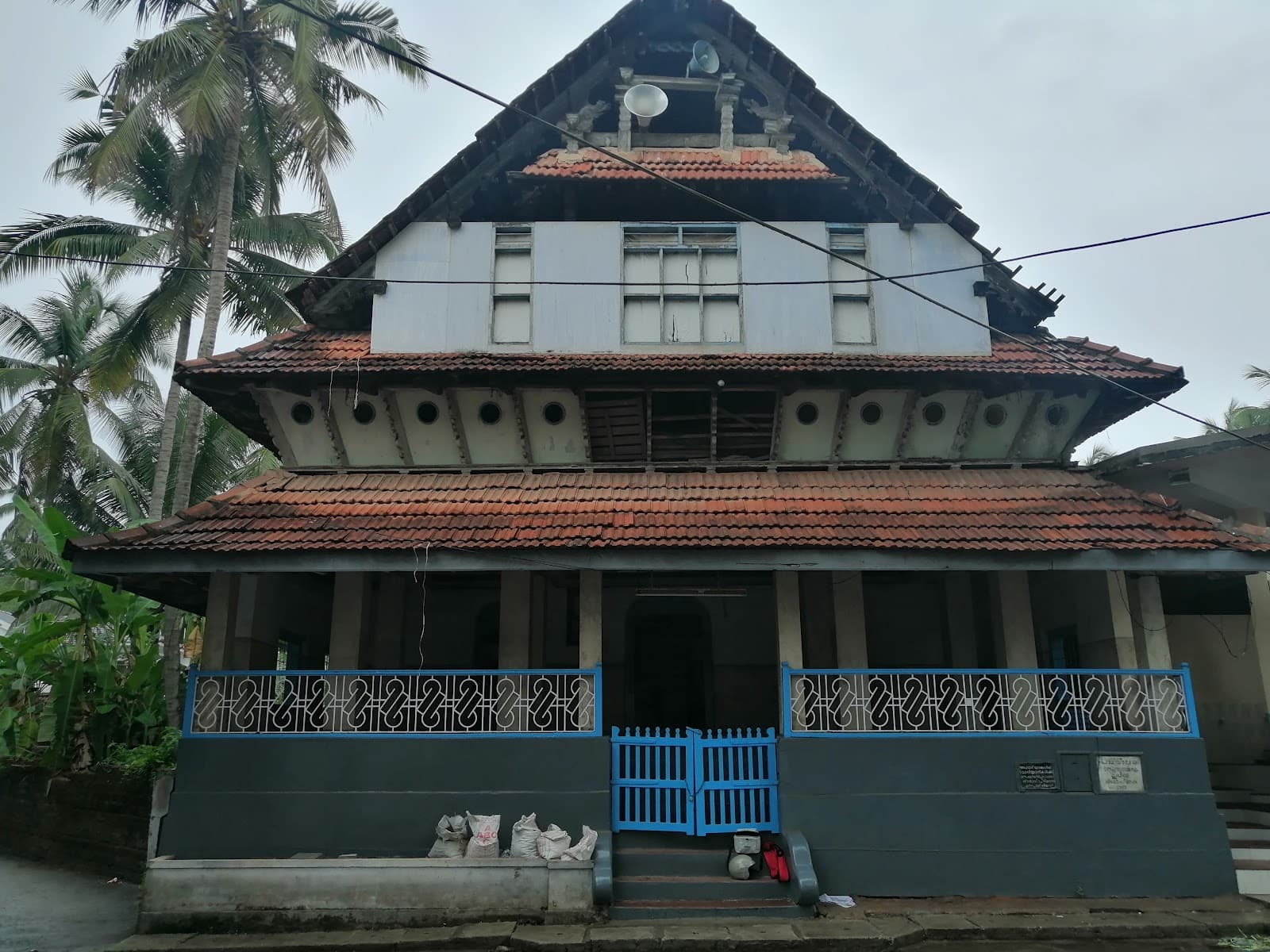 Muchundi Mosque - Image 1