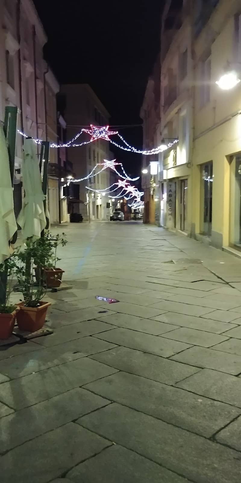 Naples' Authentic Flavors