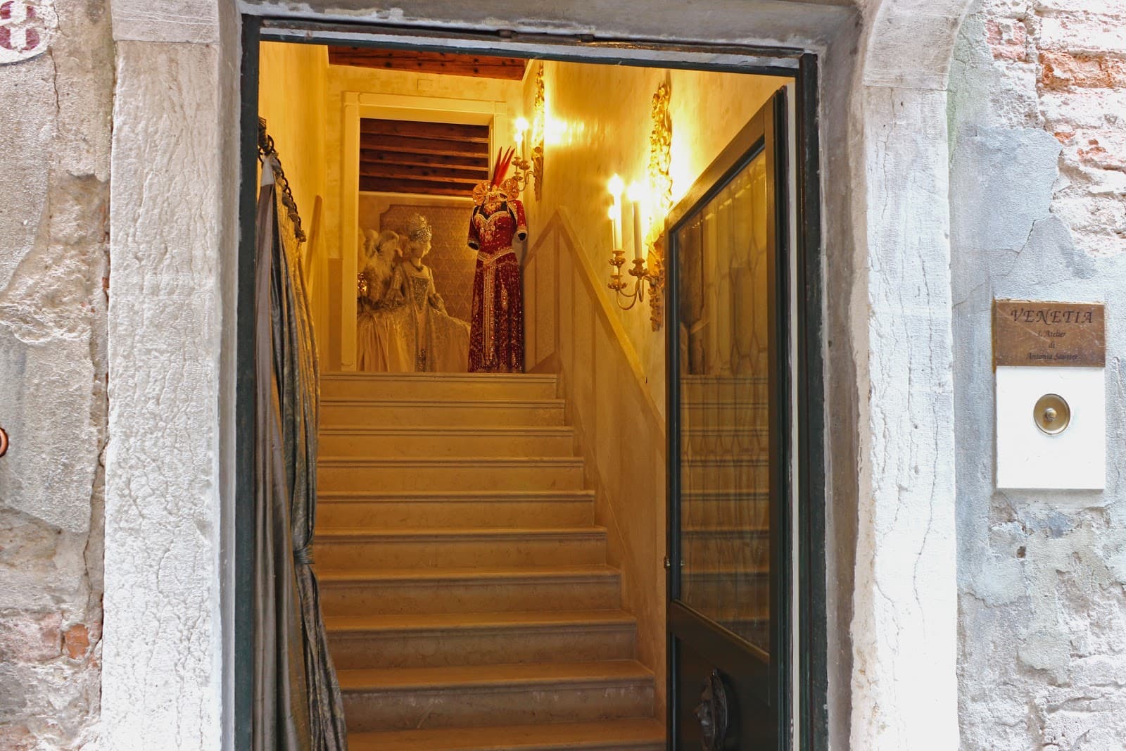 Antonia Sautter - Image 1