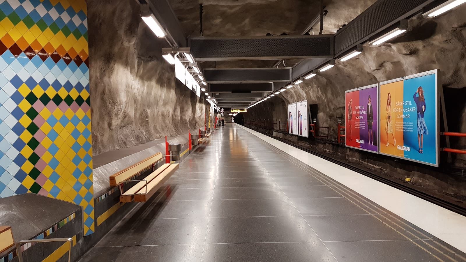 Västra skogen Metro Art - Image 1