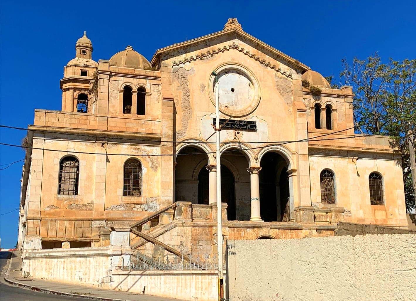 Saint-Louis Church - Image 1