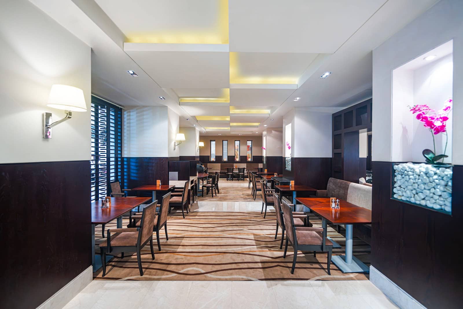 Cozy Vibes and Fresh Flavors