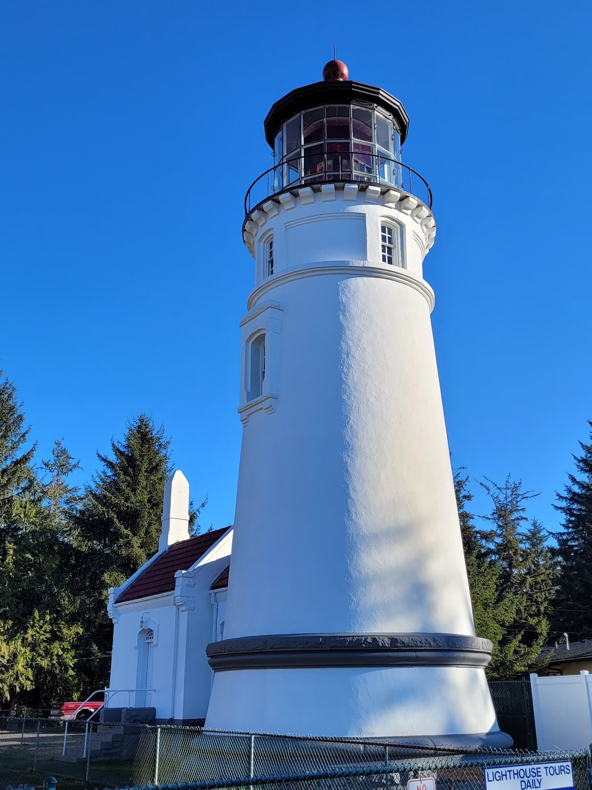 Umpqua River Lighthouse - Image 1
