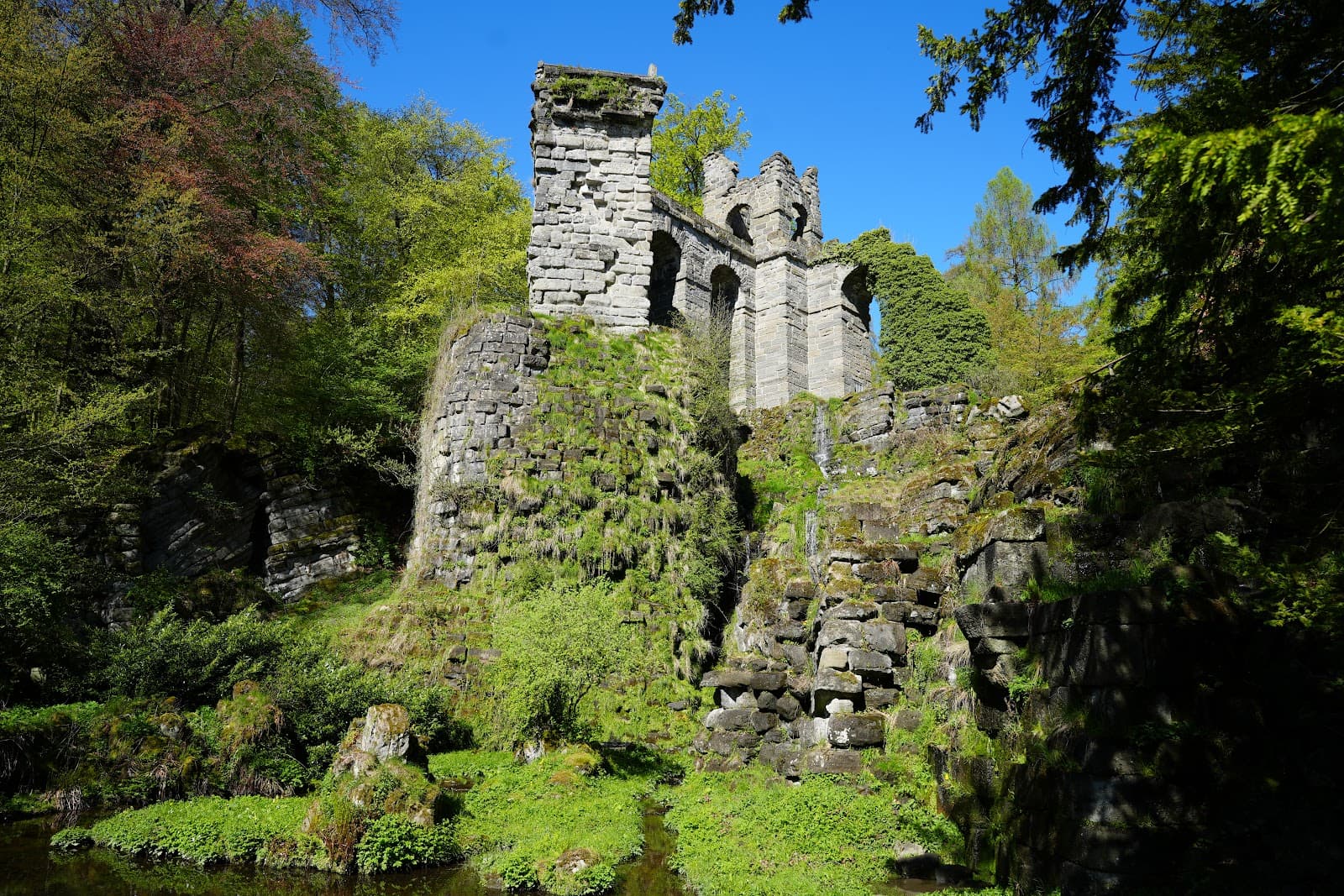 Aqueduct Ruin Bergpark - Image 1