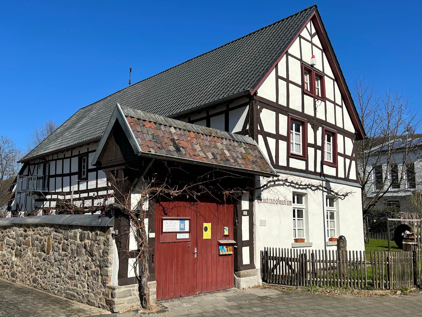Brückenhofmuseum Oberdollendorf - Image 1