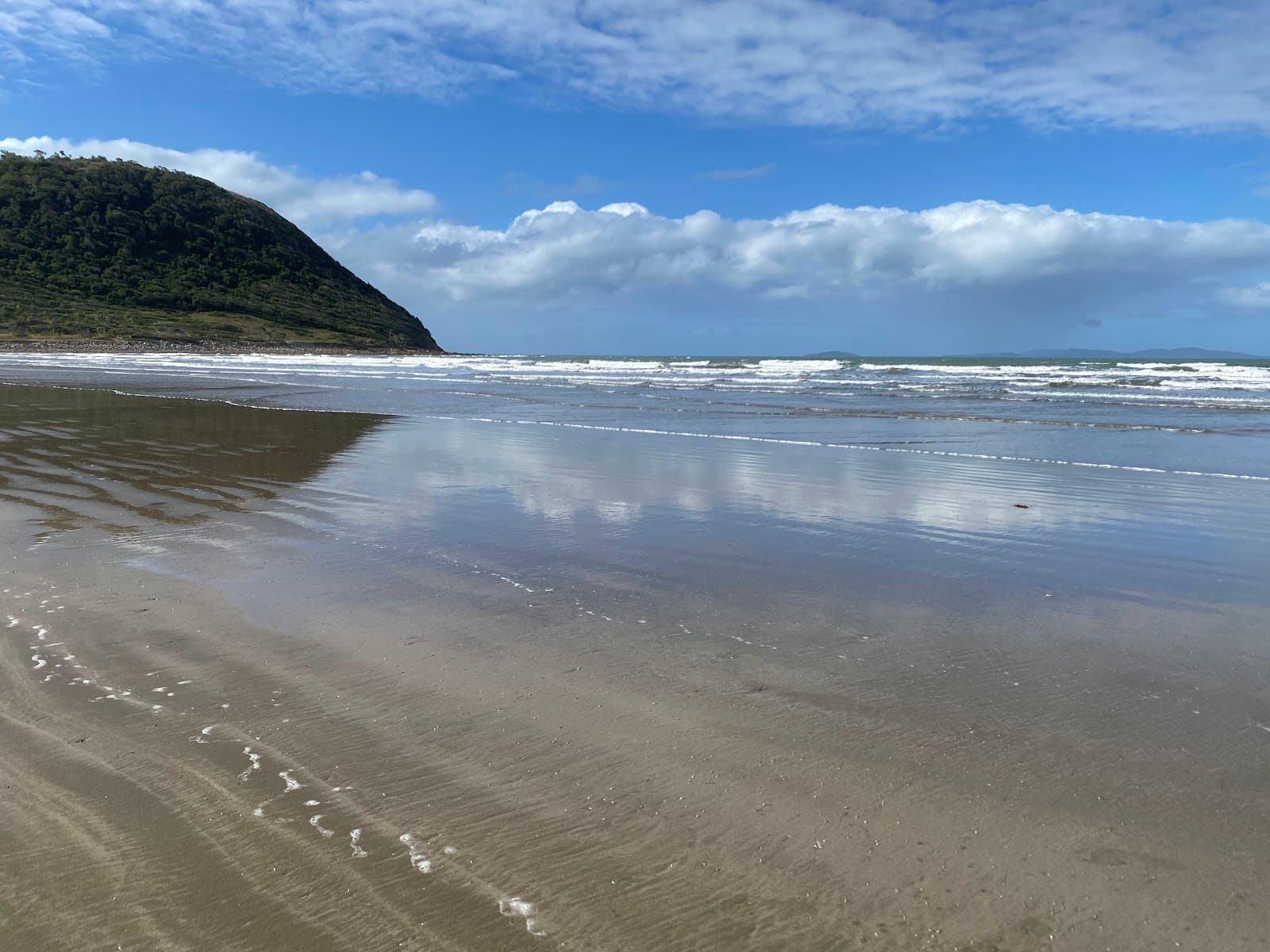 Mulambin Beach - Image 1