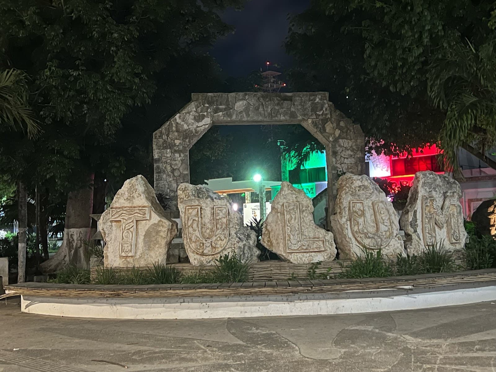 Tulum Street Art Centro - Image 1