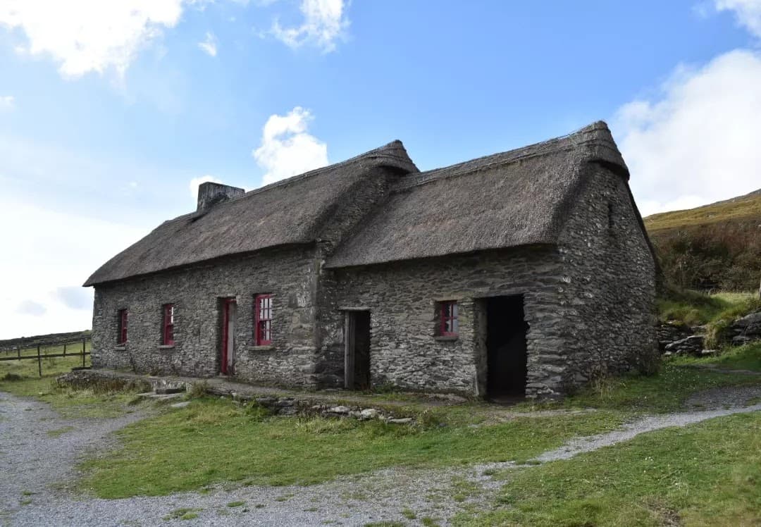 Dingle Famine Cottages - Image 1