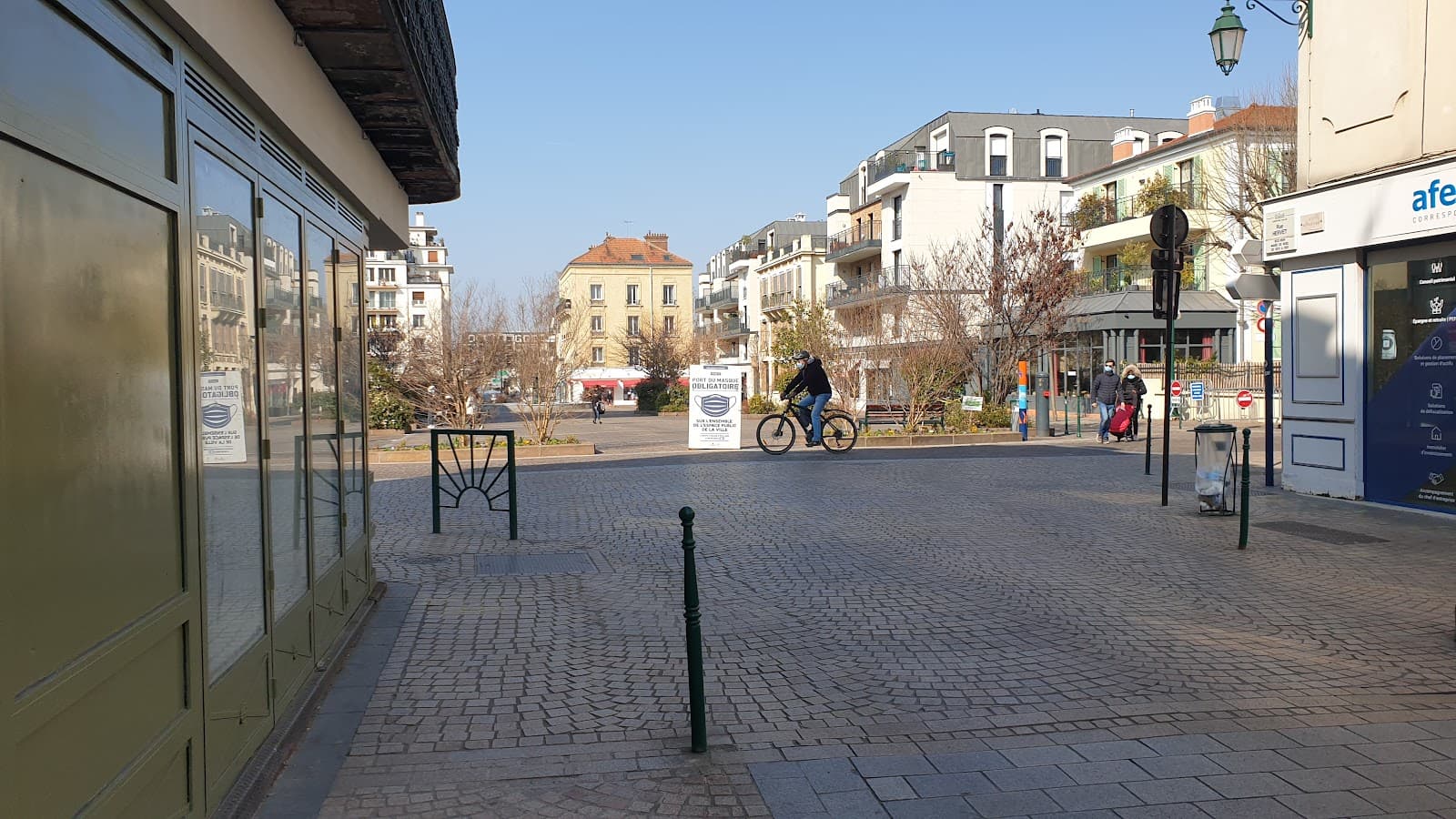 Place Jean-Jaurès - Image 1