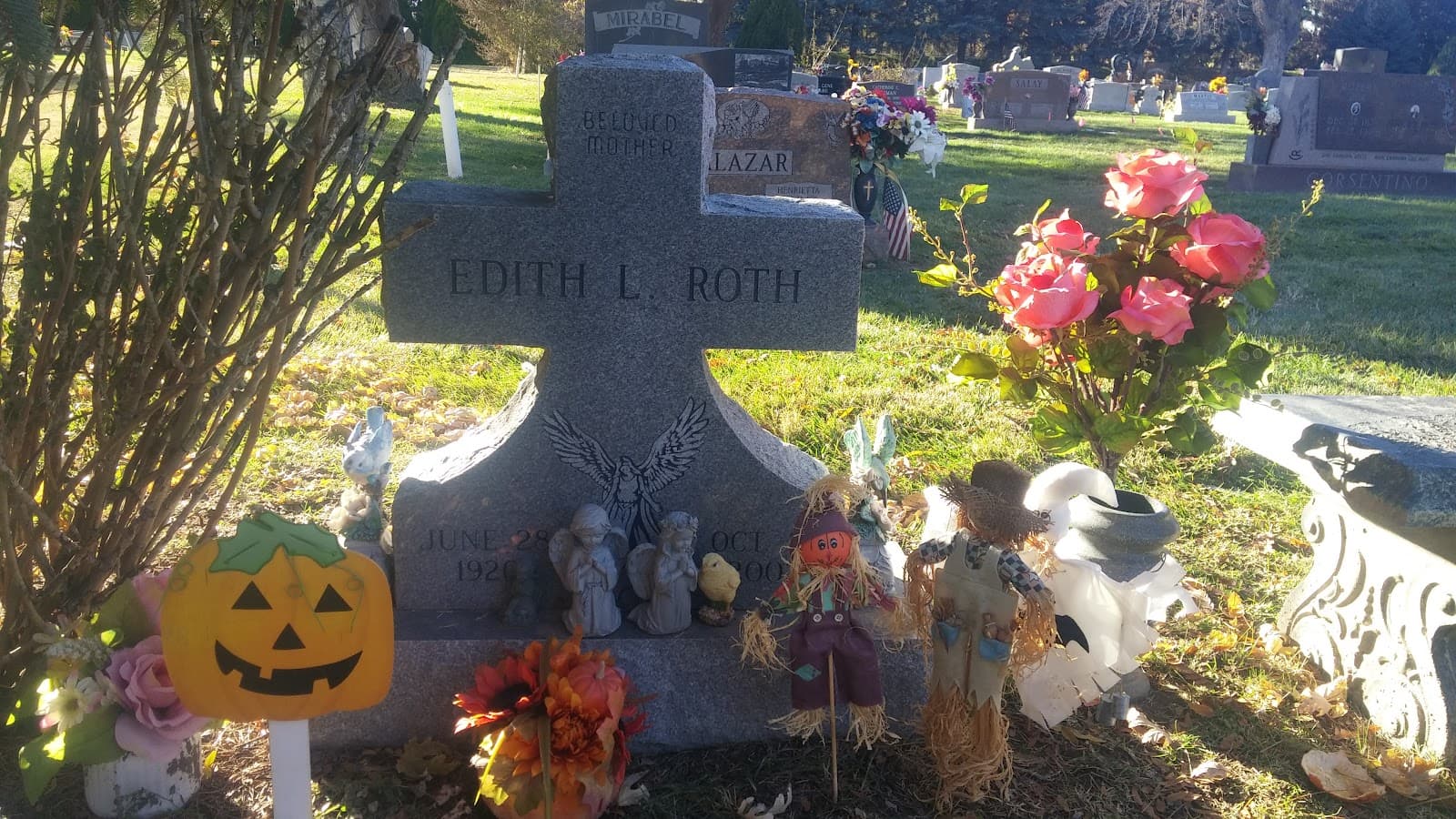 Roselawn Cemetery - Image 1