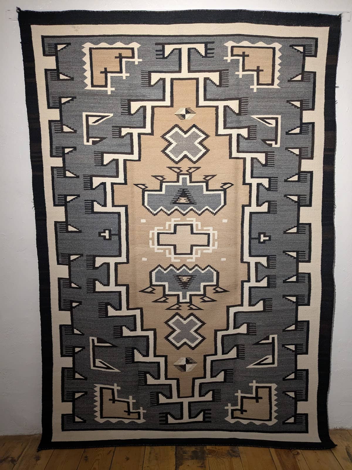 Navajo Rug & Blanket Showcase