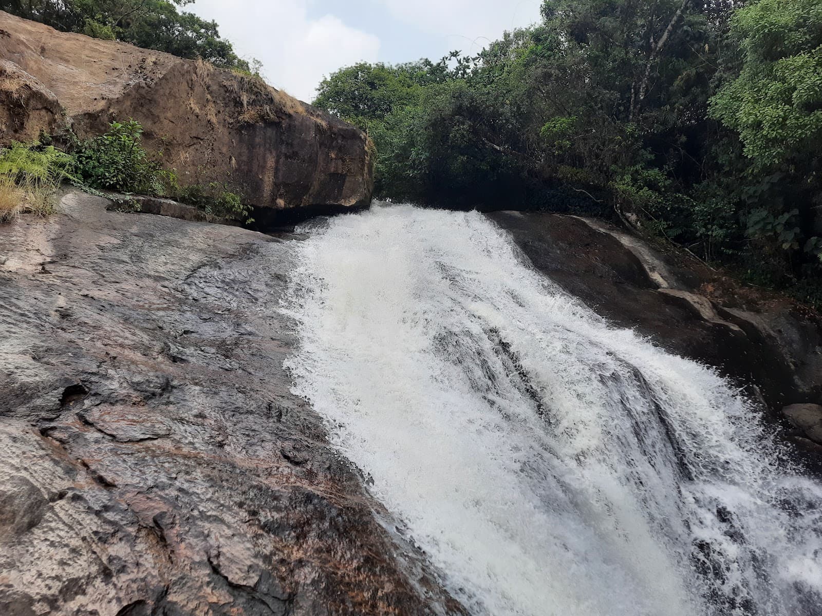 Viripara Waterfalls - Image 1