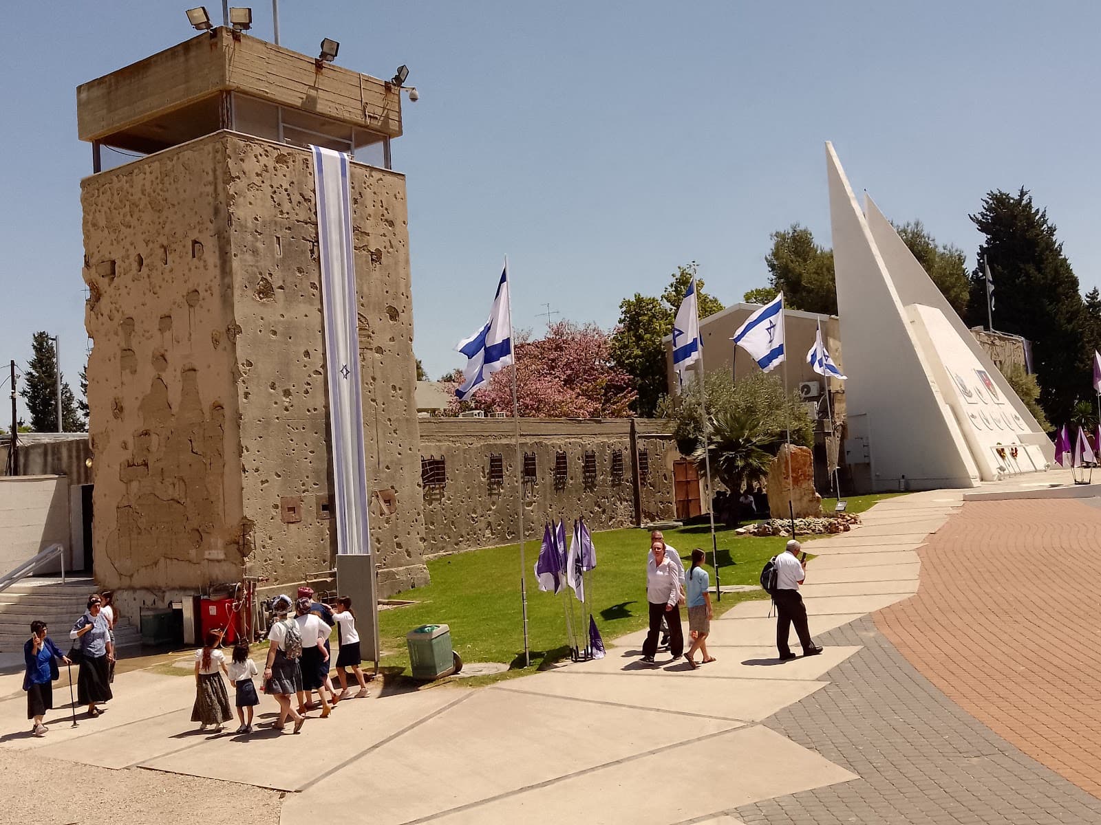 Yoav Fortress (Givati Museum) - Image 1